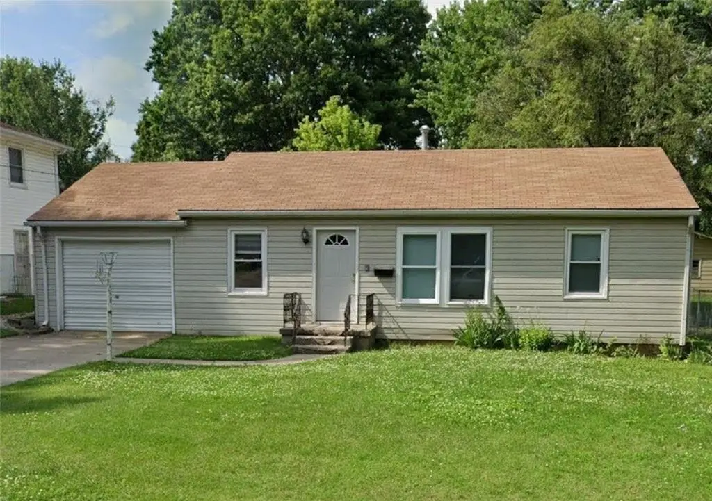 411 W North Street, Warrensburg, MO 64093 - #1