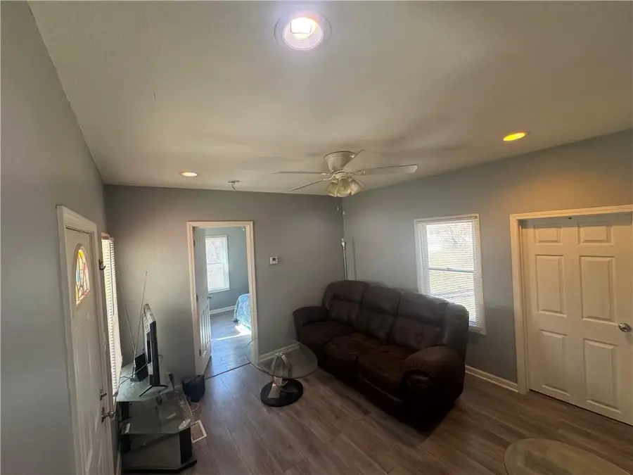 11300 E 11 Street S, Independence, MO 64054 - #3