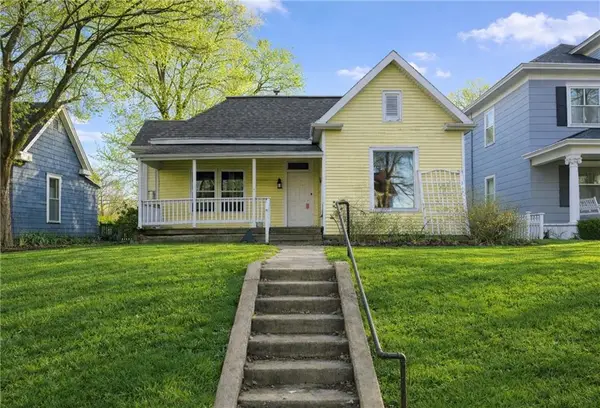 1703 Main Street, Lexington, MO 64067