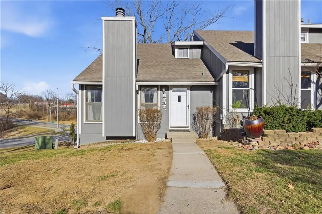 5737 N London Avenue, Kansas City, MO 64151 - #1