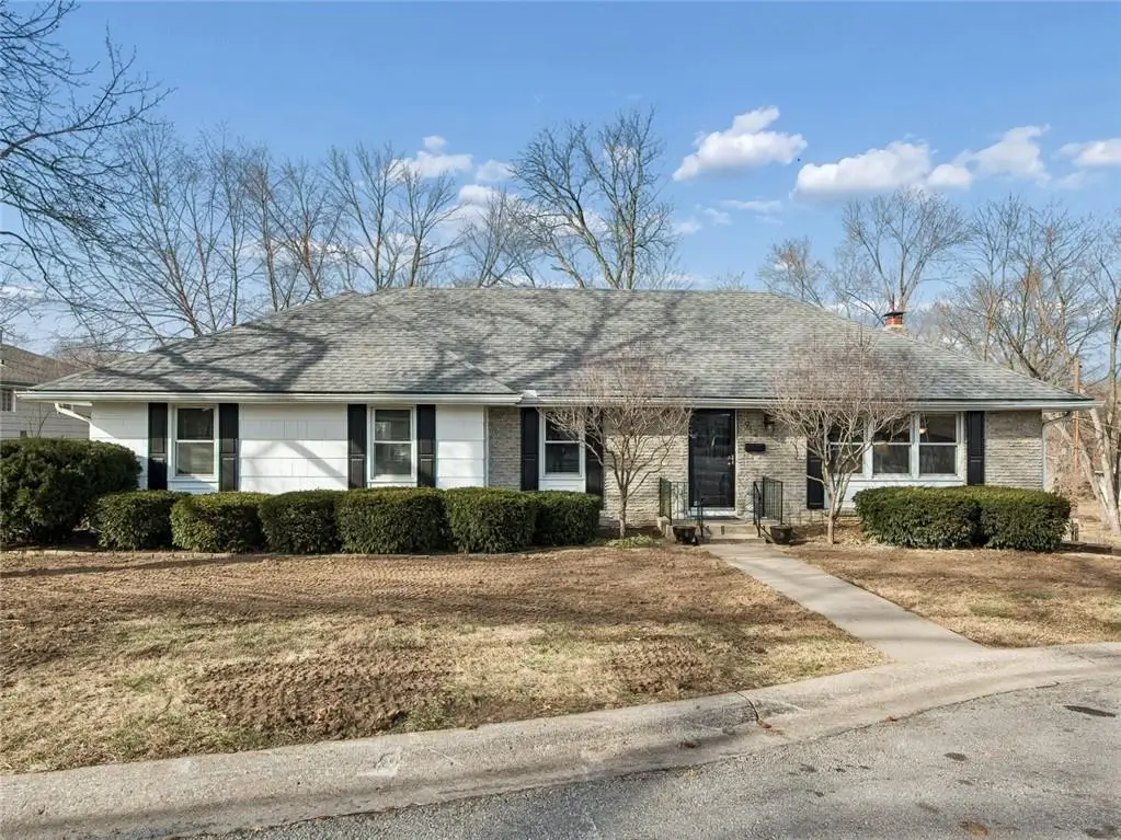 912 W 100th Terrace, Kansas City, MO 64114 - #1