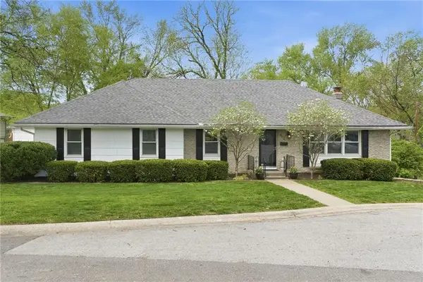 912 W 100th Terrace, Kansas City, MO 64114