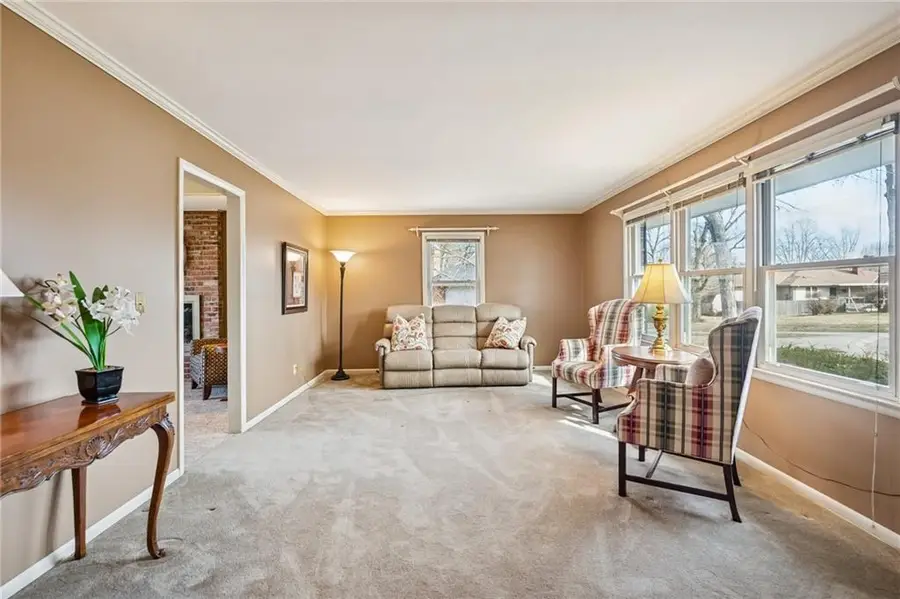 912 W 100th Terrace, Kansas City, MO 64114 - #2