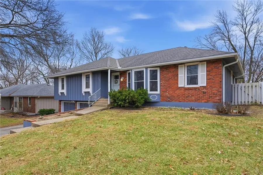 429 Pershing Street, Liberty, MO 64068 - #3