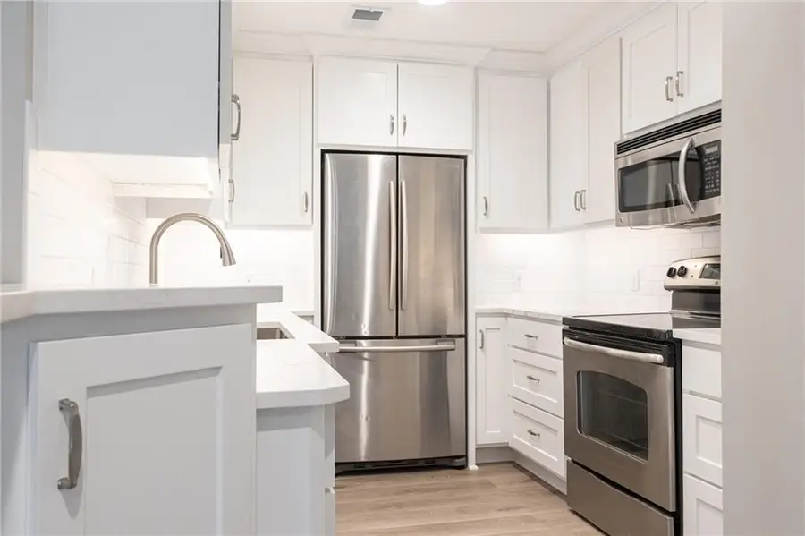 6204 Robinson Street #1, Mission, KS 66202 - #2