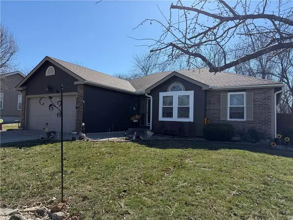 617 Oakwood Street, Harrisonville, MO 64701