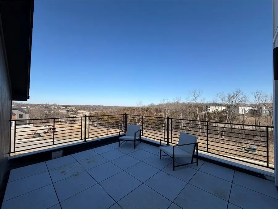 22596 W 93rd Street, Lenexa, KS 66227 - #3