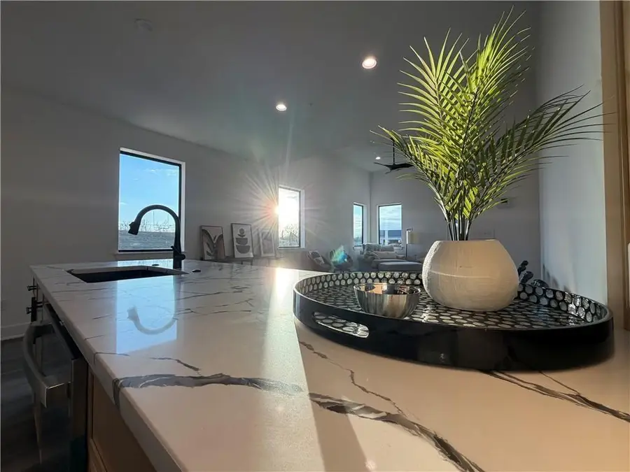 9307 Aminda Street, Lenexa, KS 66227 - #3