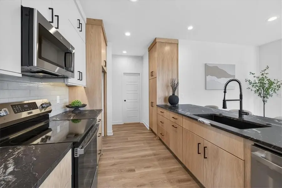 9309 Aminda Street, Lenexa, KS 66227 - #3