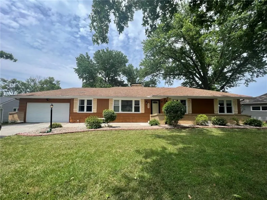 600 W 96th Street, Kansas City, MO 64114 - #1