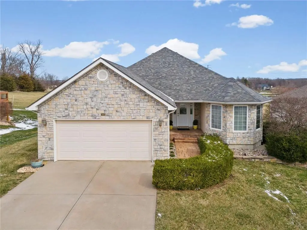 202 Prairie Rose Circle, Smithville, MO 64089 - #1