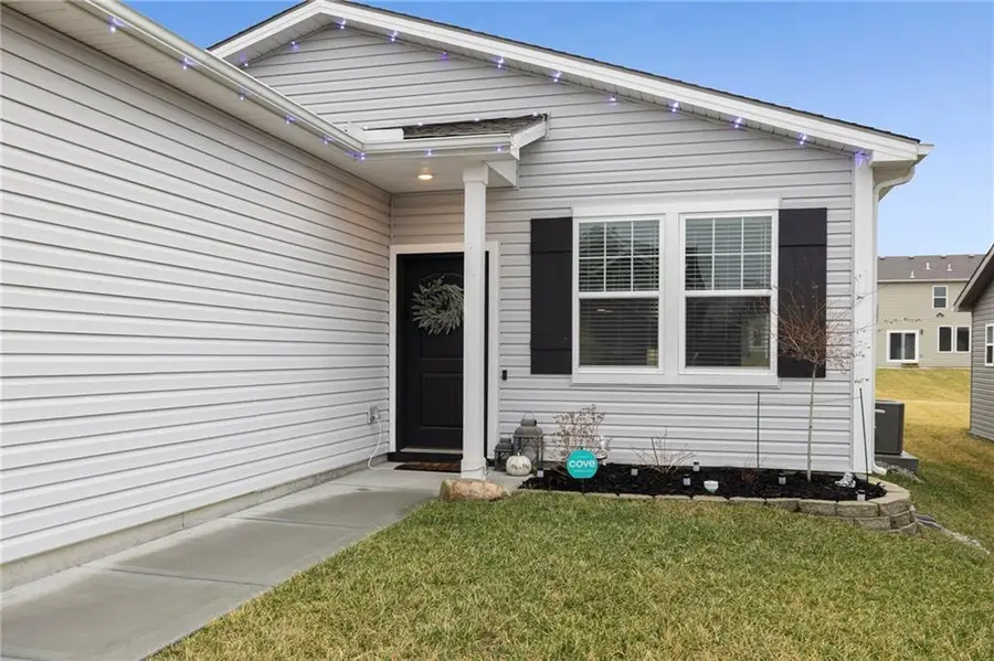 27113 E Cedar Grove Drive, Lees Summit, MO 64086 - #2