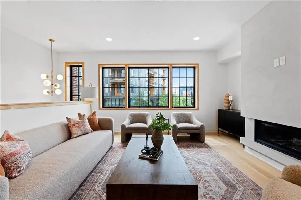 1911 Locust Street, Kansas City, MO 64108 - #1