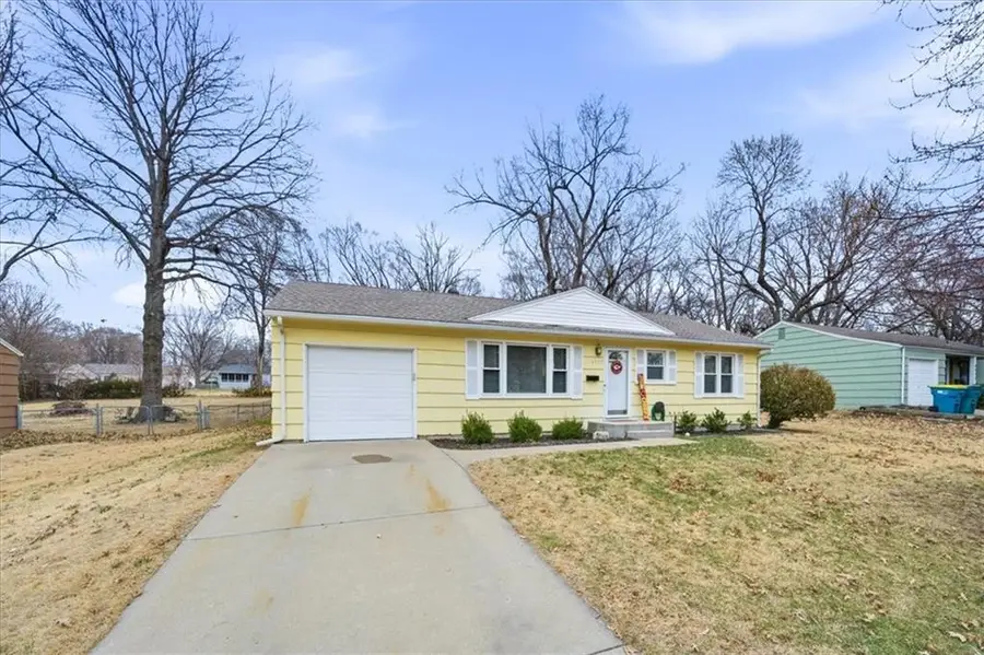 6517 Melrose Lane, Shawnee, KS 66203 - #2