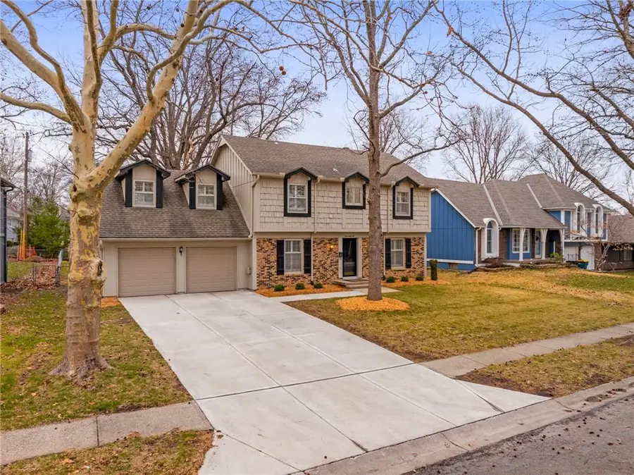 9810 W 100th Terrace, Overland Park, KS 66212 - #2