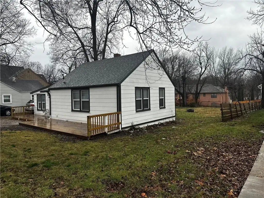 8510 Grandview Lane, Overland Park, KS 66212 - #1