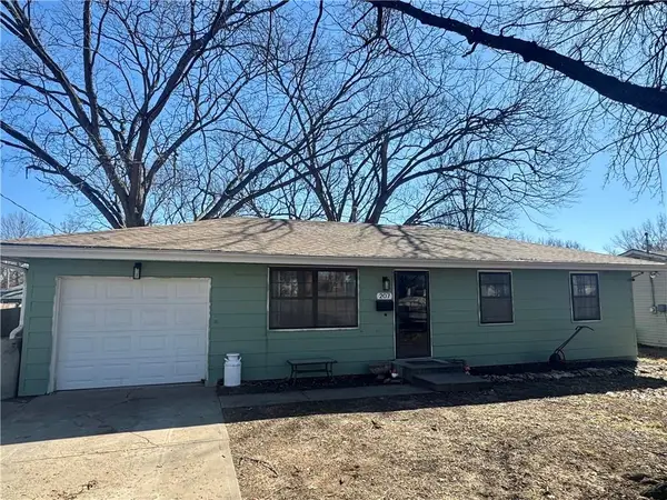 207 S Willow Street, Butler, MO 64730