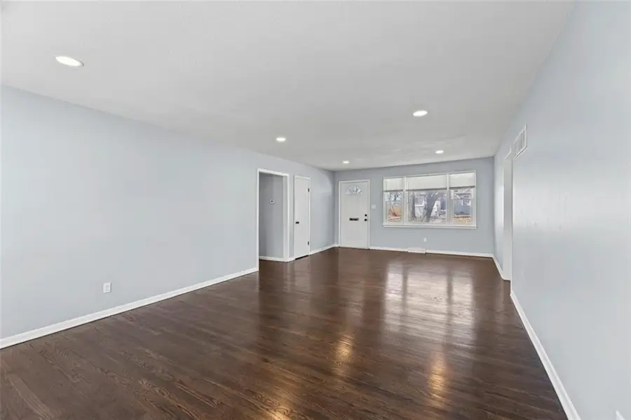 8401 Wayne Avenue, Kansas City, MO 64131 - #3