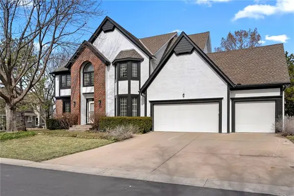 5212 W 129 Street, Leawood, KS 66209