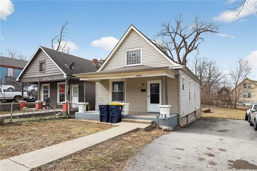 2910 Jarboe Street, Kansas City, MO 64108 - #3