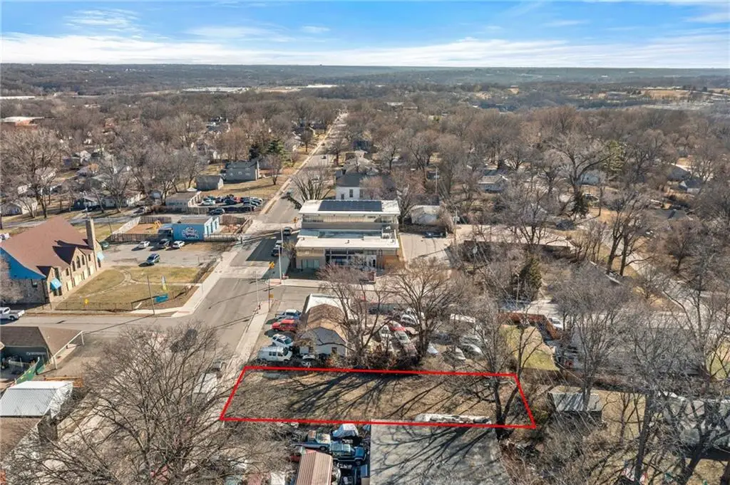 8122 Paseo Boulevard, Kansas City, MO 64131 - #1