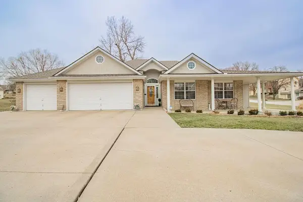 3824 S Milton Drive, Independence, MO 64055