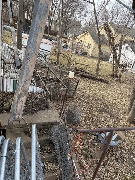 619 Oak Street, Leavenworth, KS 66048 - #3