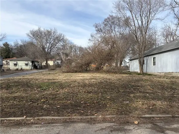 1028 Pottawatomie Street, Leavenworth, KS 66048