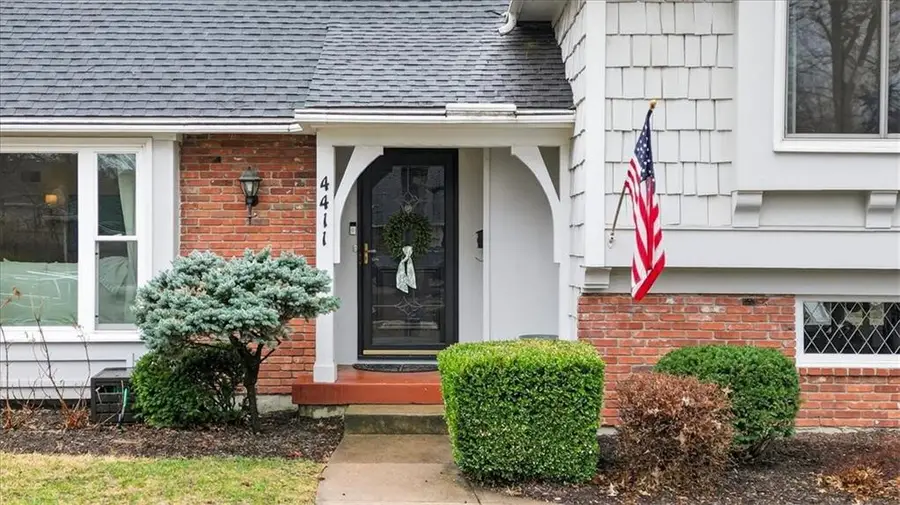 4411 W 93rd Terrace, Prairie Village, KS 66207 - #3