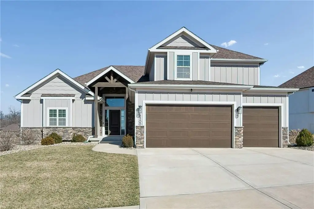 2500 NW Riverview Drive, Riverside, MO 64150 - #1