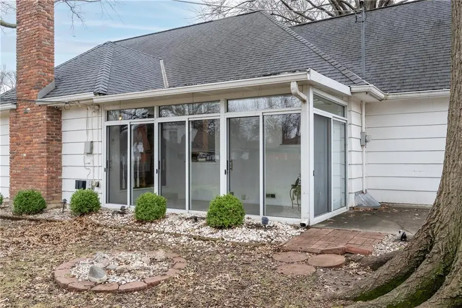 6910 W 101st Street, Overland Park, KS 66212 - #3