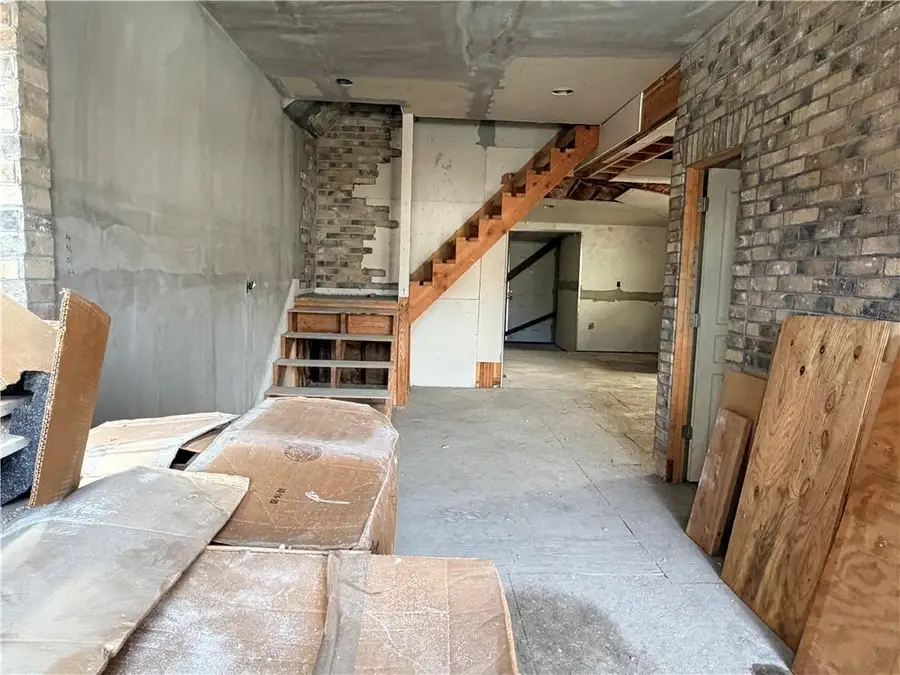 436 Lawndale Avenue, Kansas City, MO 64123 - #2