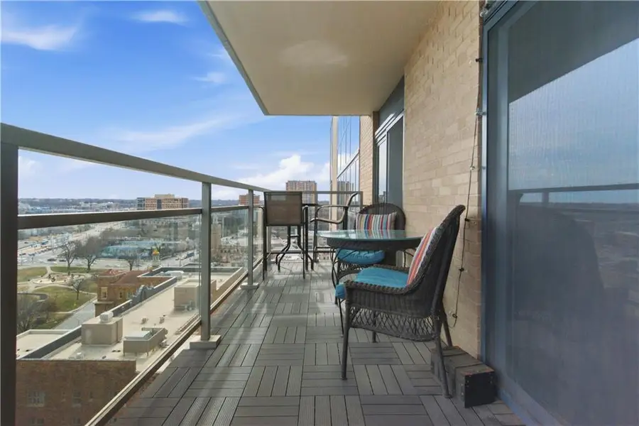 4545 Wornall Road Unit #1104 N/a, Kansas City, MO 64111 - #3