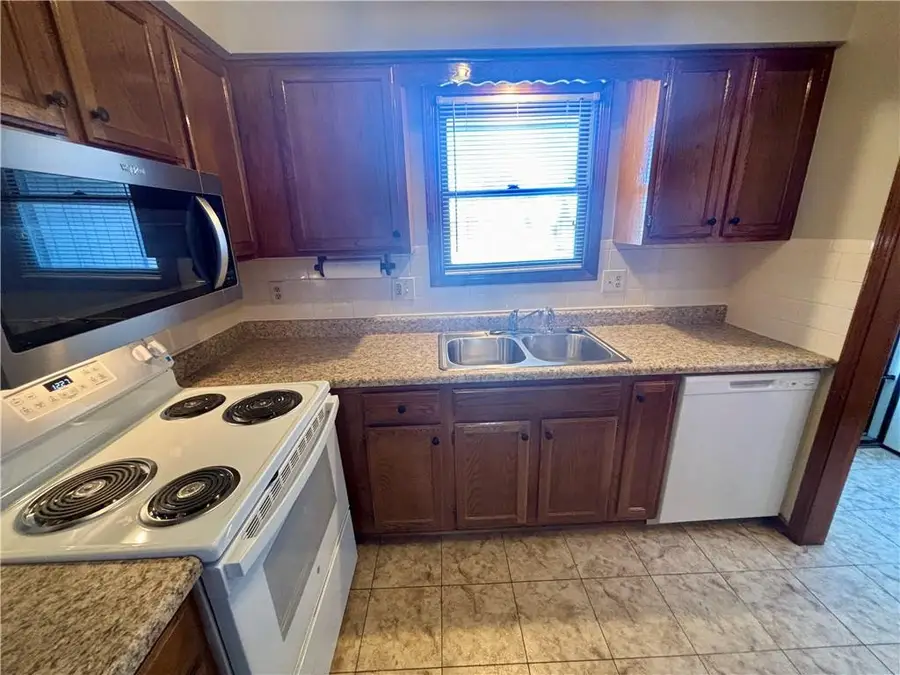 941 3rd Street, Lees Summit, MO 64063 - #3