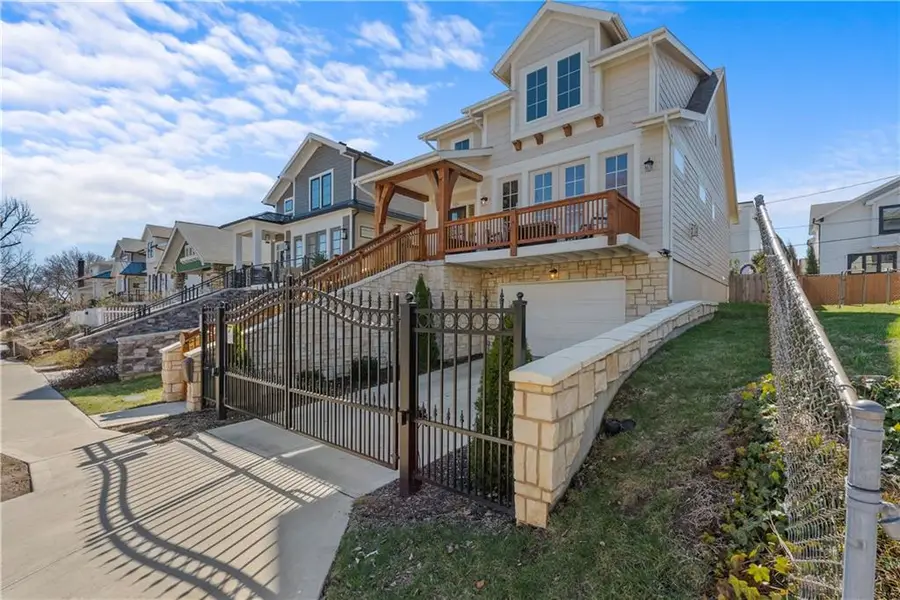 729 Corbin Terrace, Kansas City, MO 64111 - #2