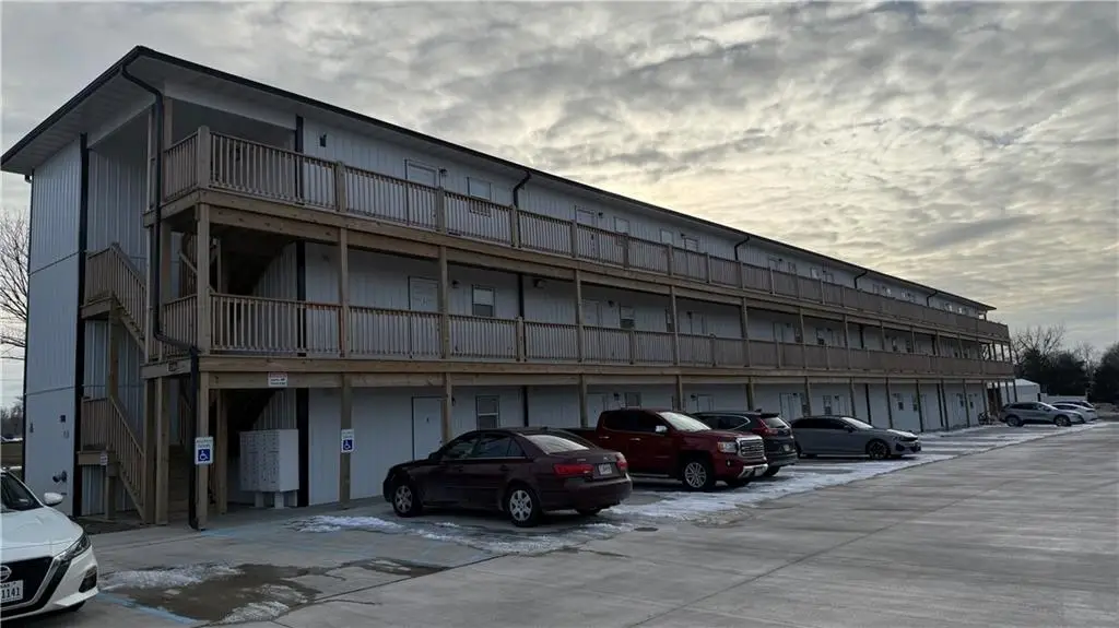 1106 S Mitchell Street, Warrensburg, MO 64093 - #1