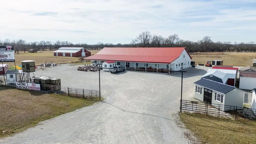 581 Tract 2 Nw First Lane, Lamar, MO 64759 - #1