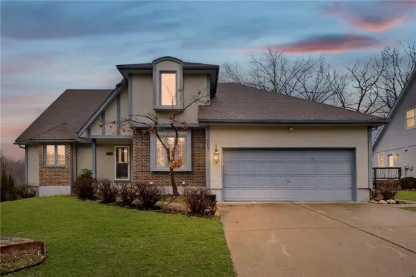 1103 SW Stonecreek Drive, Blue Springs, MO 64015