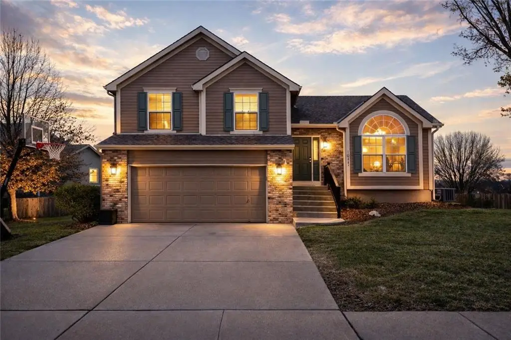 10314 N Laurel Avenue, Kansas City, MO 64157 - #1