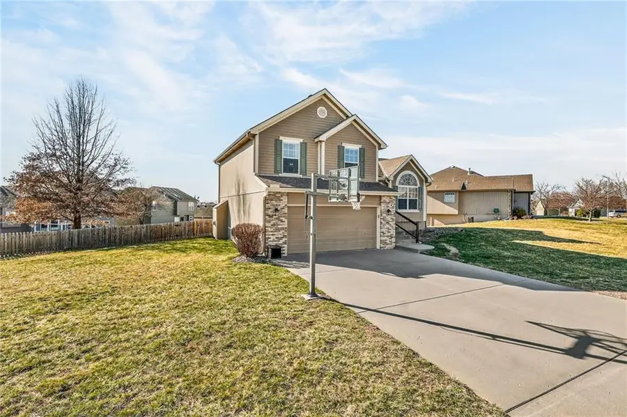 10314 N Laurel Avenue, Kansas City, MO 64157 - #3