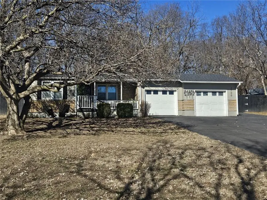 2700 NE 56th Terrace, Gladstone, MO 64119 - #2