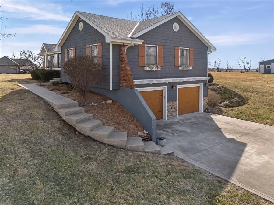 15 Lakevue Drive, Gower, MO 64454 - #2