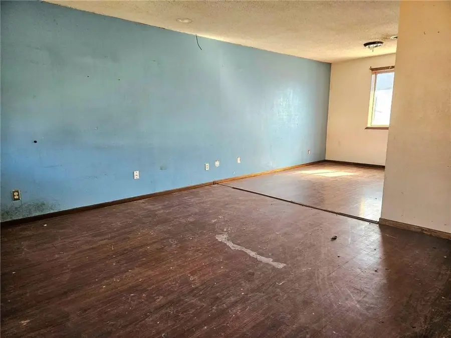 1208 E 8th Street, Pittsburg, KS 66762 - #2