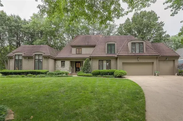 12601 Pawnee Lane, Leawood, KS 66209