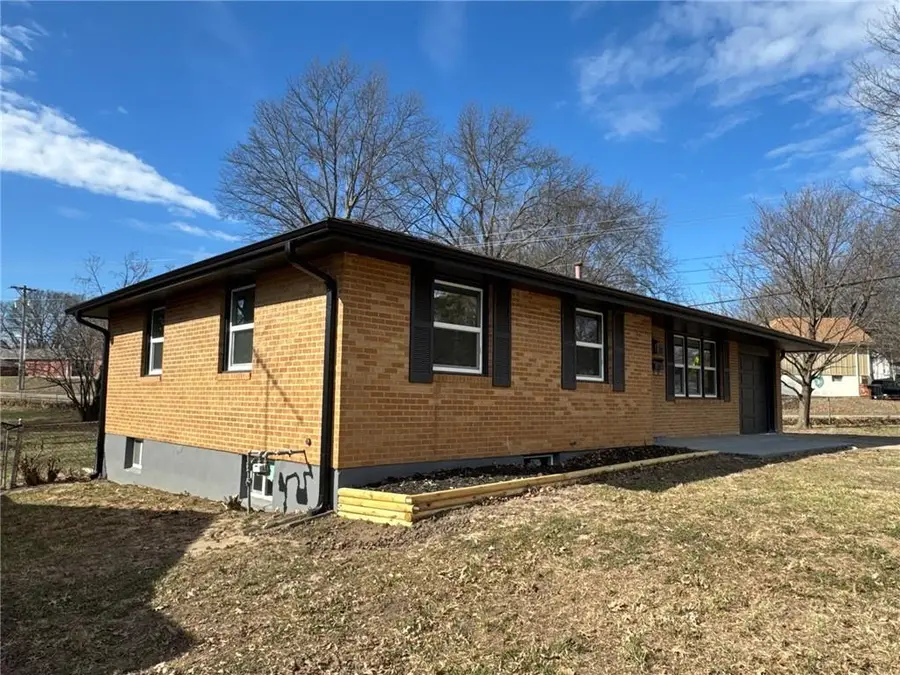 17293 E Cheyenne Drive, Independence, MO 64056 - #2