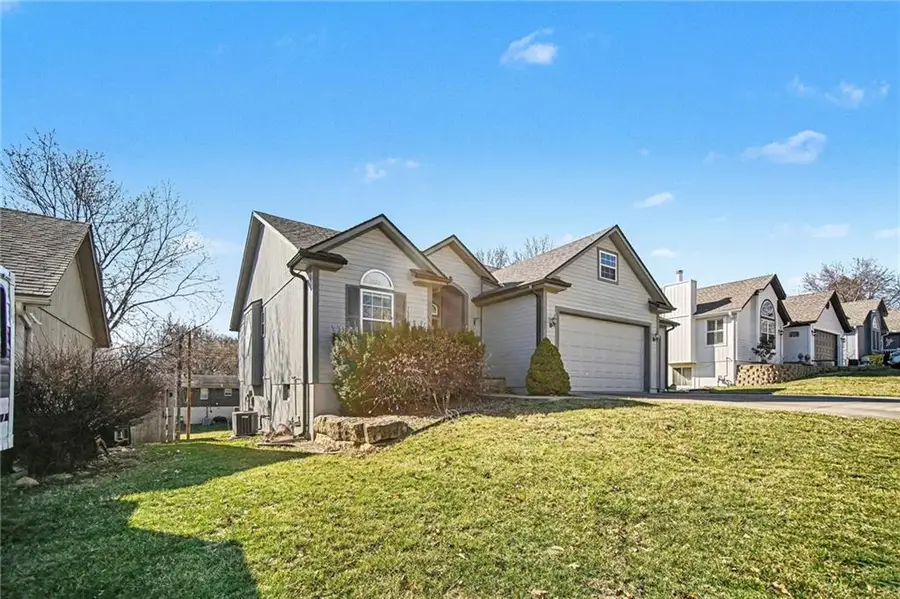 18013 E 26th Terrace Court, Independence, MO 64057 - #3