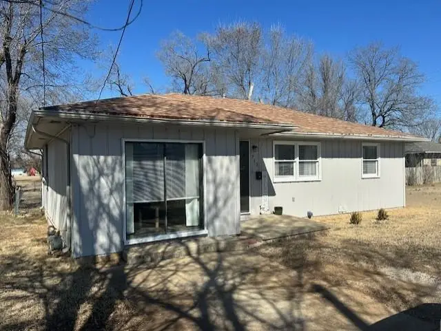 715 E National Avenue, Fort Scott, KS 66701 - #3