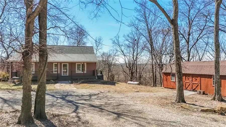 611 Jones Street, Lecompton, KS 66050 - #3