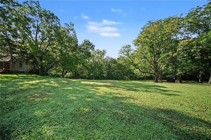 6501 NW Valley View Drive, Parkville, MO 64152 - #3