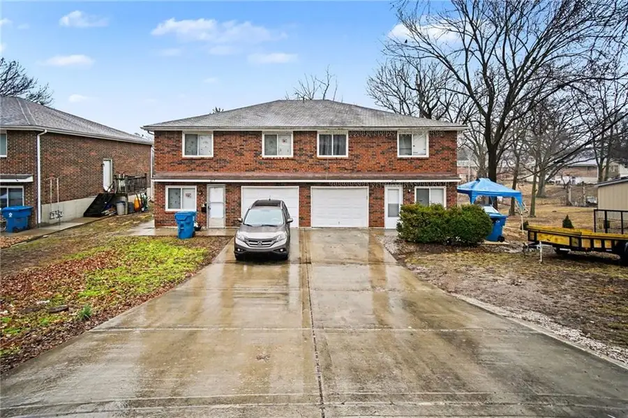 213-215 S Willow Avenue, Independence, MO 64053 - #2